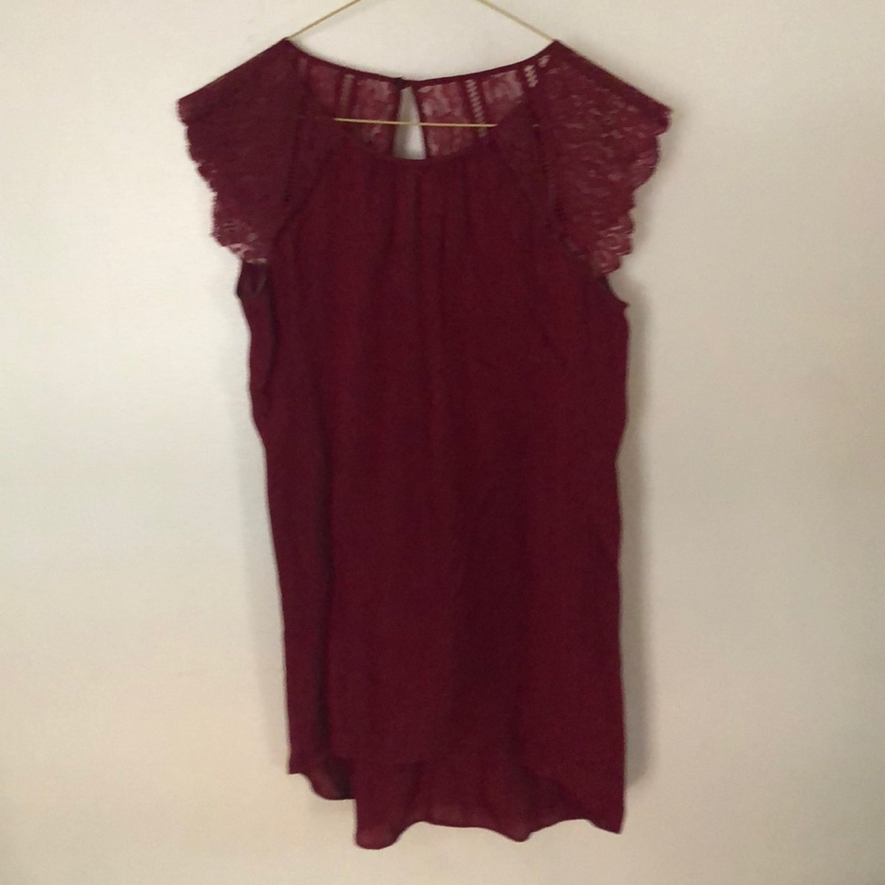 Light cranberry sleeveless dress shirt, size small